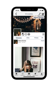 mock-up Iphone réseaux sociaux